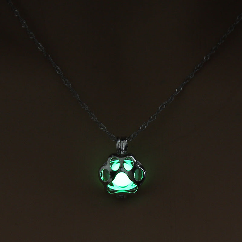 HKM-3236157 Animal Night Light Necklace with Drop Light Design, 45 cm Chain Length, Compact Size 2.1 x 1.6 cm