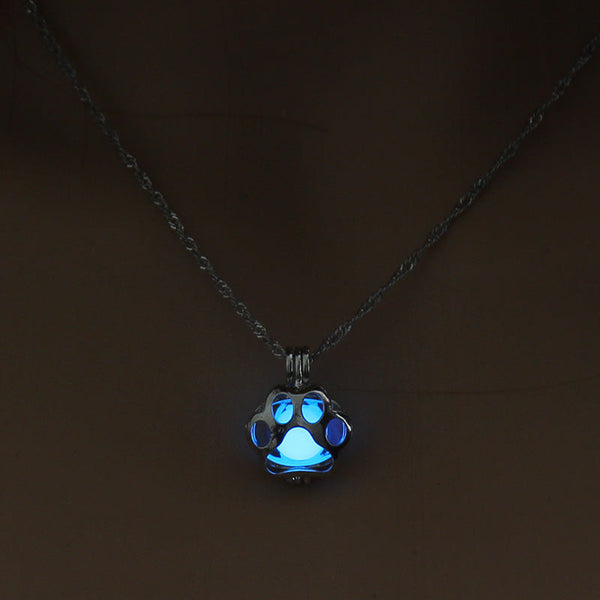 HKM-3236157 Animal Night Light Necklace with Drop Light Design, 45 cm Chain Length, Compact Size 2.1 x 1.6 cm