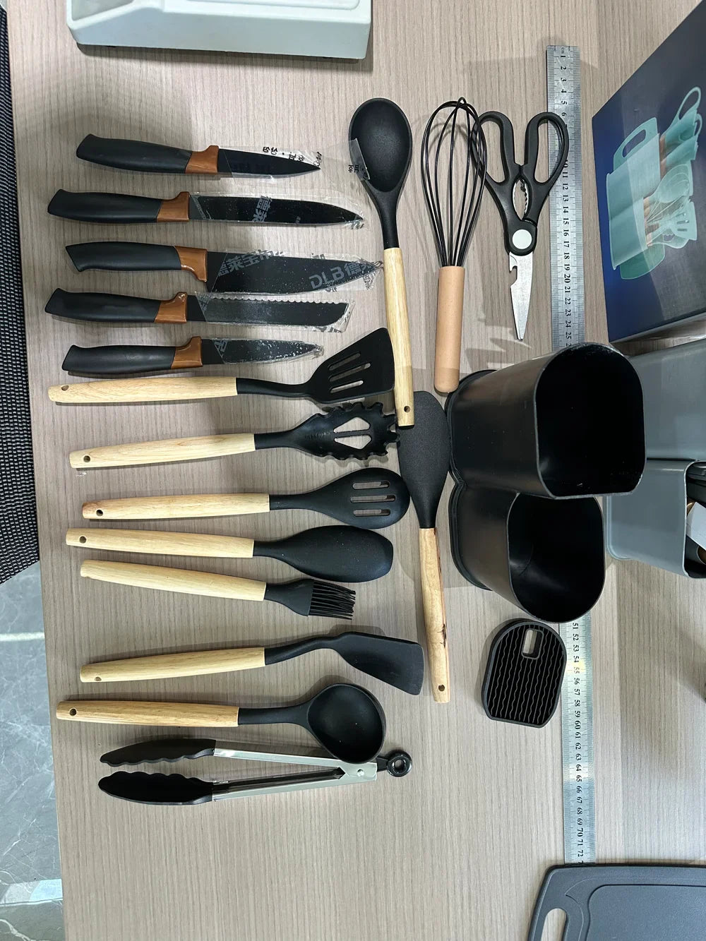 HKM-326035 19-Piece Silicone Kitchenware Toolkit with Storage Barrel and Knife Set