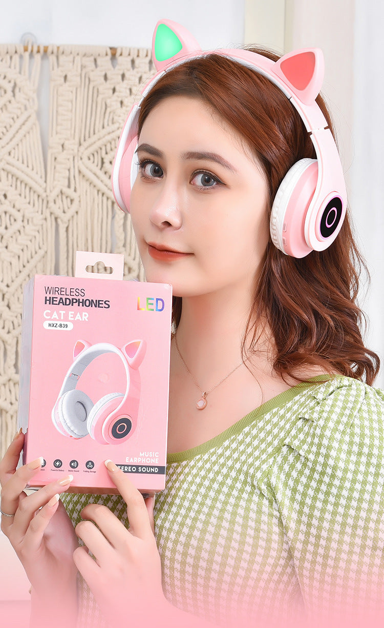 HKM-335571 Luminous Cartoon Cat Ears Bluetooth Headset with Stereo Sound and Foldable Design