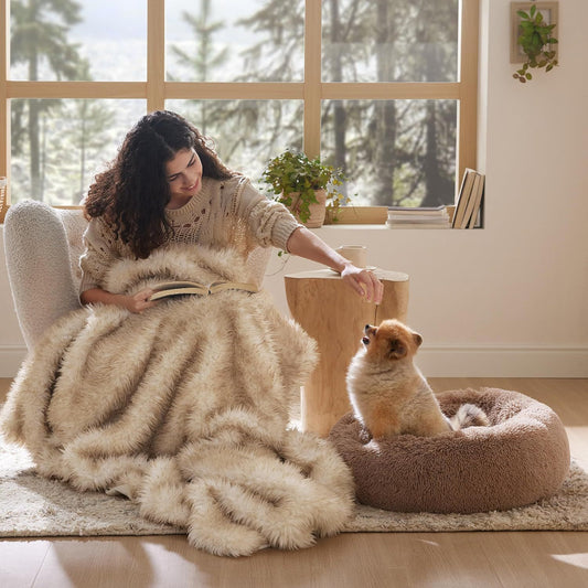 HKM-3380157 Cozy Indoor Non-slip Round Plush Pet Bed in Multiple Colors and Sizes