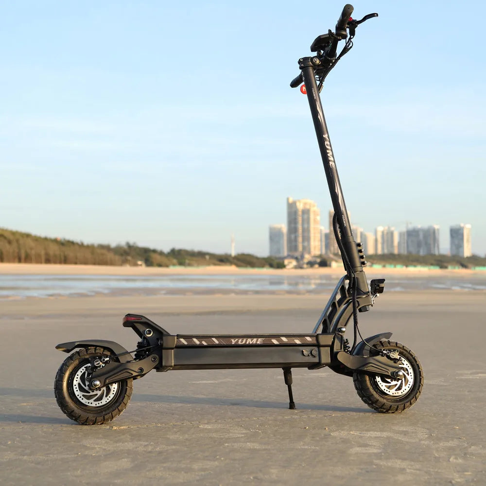 HKM-343635 Folding Electric Scooter with 10-Inch Tires, 71 km Range, 250W Motor, Hydraulic Brakes, Full Suspension