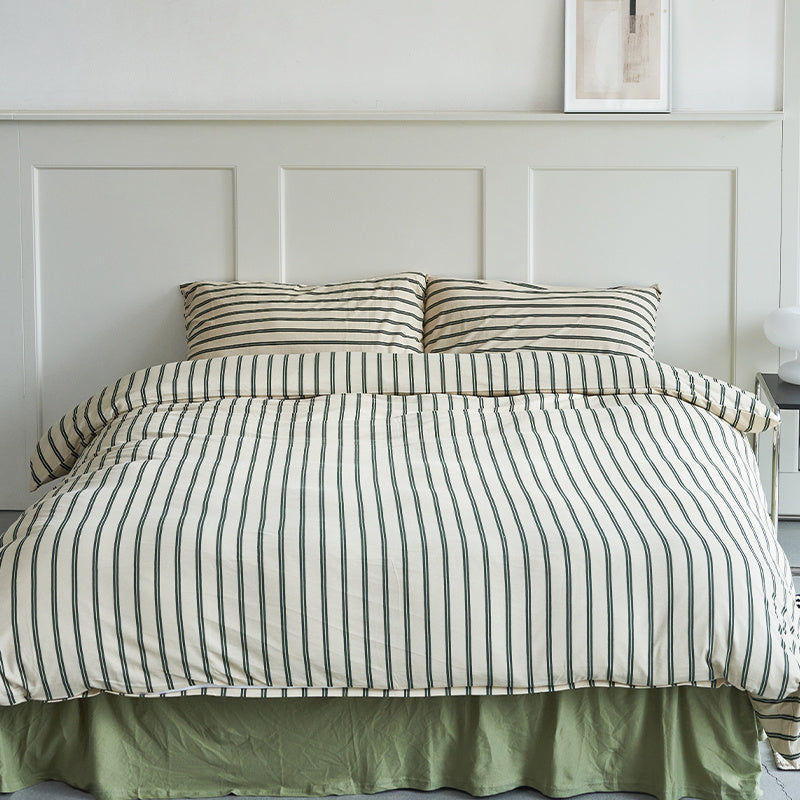 HKM-344211 Double Bed Fitted Sheet Set with Stripe Design in Cotton - Includes Fitted Sheet, Quilt Cover, and Pillowcases