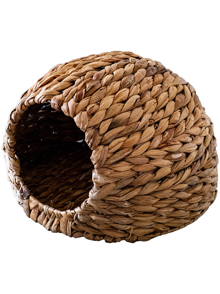 HKM-3461181 Natural Handmade Straw Cat Nest - Breathable, Rustic Design, Water Hyacinth Material