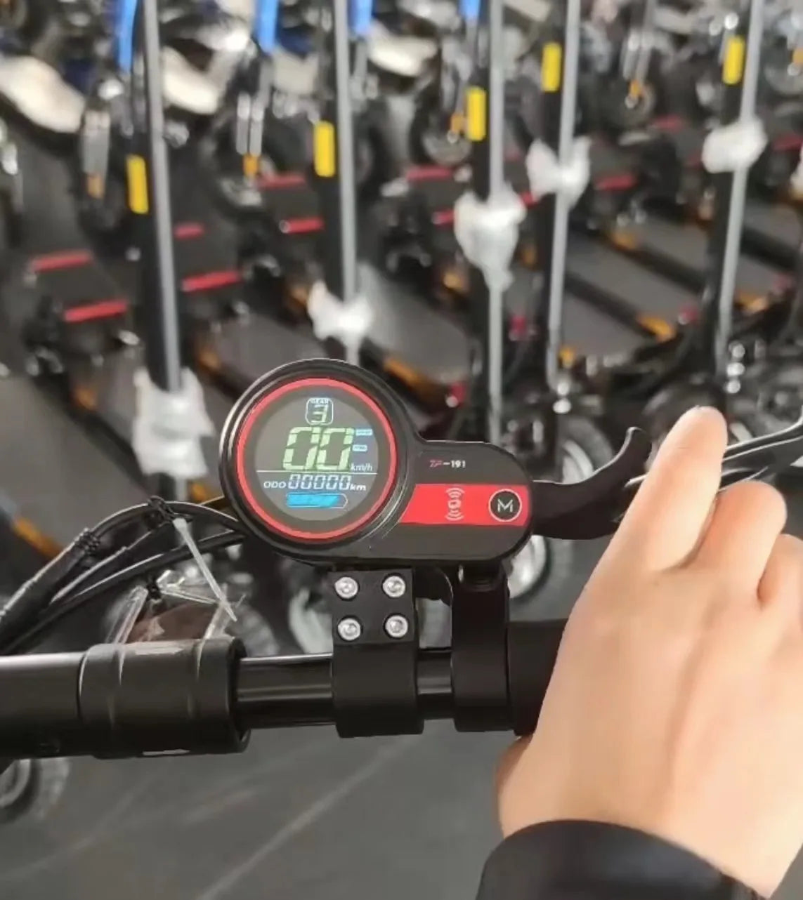 HKM-354515 Electric Scooter 800W 48V, 45KM/H Max Speed, 35-45KM Range, Foldable with 10-Inch Tires and Disc Brake