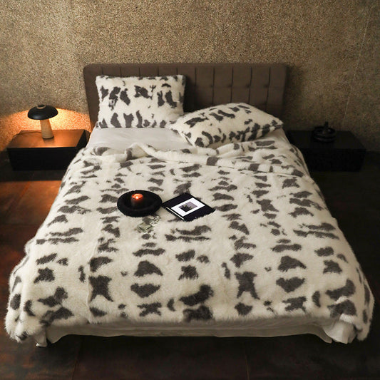 HKM-354963 Long-haired Rabbit Fur Velvet Blanket with Geometric Patterns in Multiple Sizes and Colors