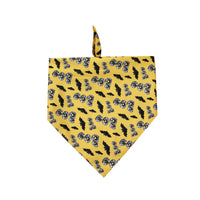 HKM-3580093 Halloween Triangle Dog Bib - Polyester Saliva Towel for Dogs, 70x48x48cm, Various Styles