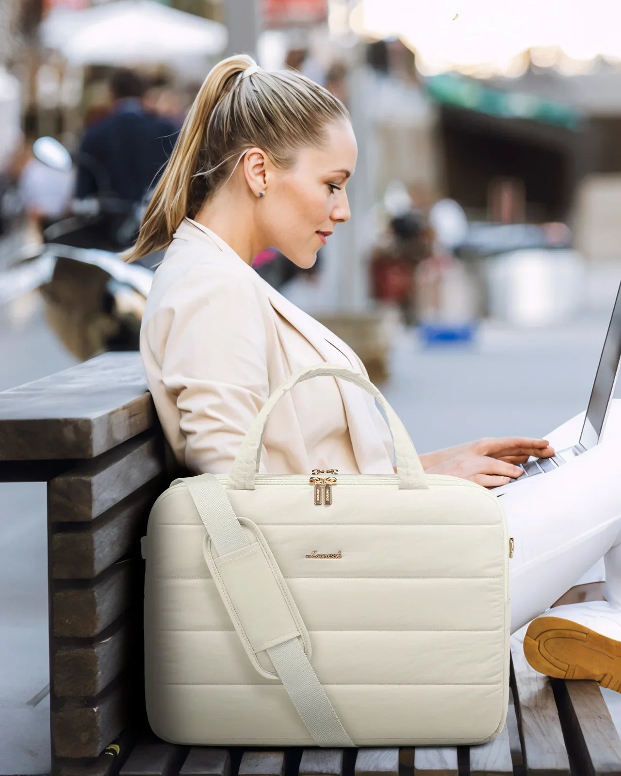 HKM-360787 Lightweight 15.6 in Laptop Briefcase for Work and Business - Unisex Messenger Bag with Shoulder Strap