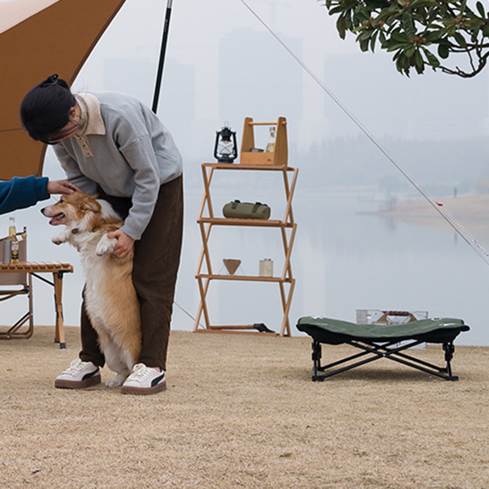 HKM-3652413 Detachable Outdoor Folding Pet Bed with Waterproof Oxford Cloth and Aluminum Alloy Frame