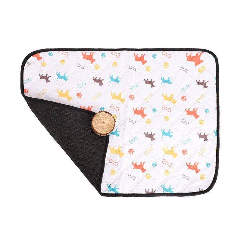 HKM-3661373 Washable Dog and Cat Urine Pad - Multiple Sizes with Footprints and Bone Design
