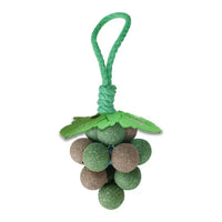 HKM-3706429 Catnip Mint Ball Grape Skewers - Teething & Bite Resistant Fruit Toys for Cats, 2cm Diameter Balls