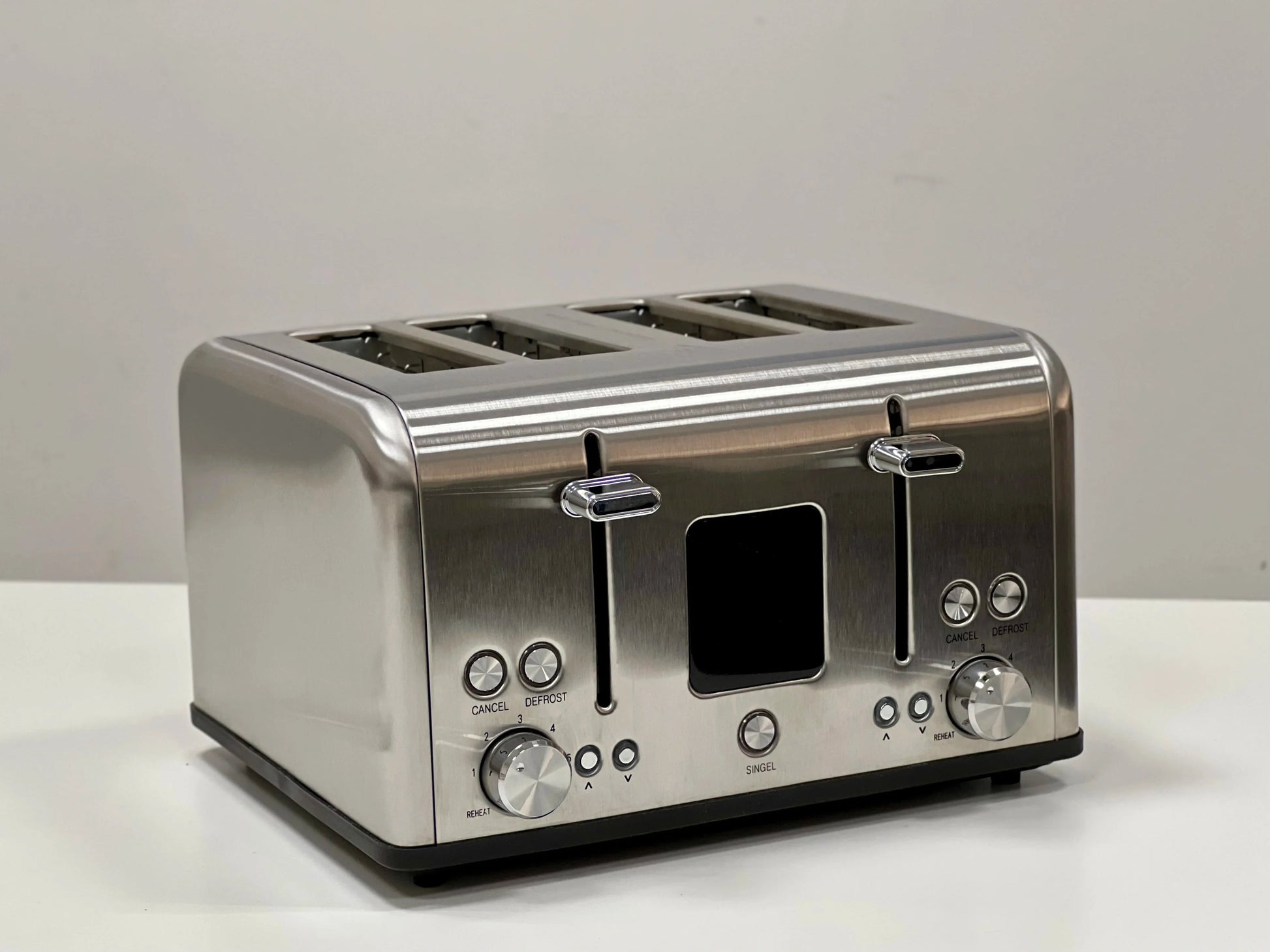 HKM-371347 Stainless Steel 4-Slice Digital Toaster with LED Display and Dust Cover