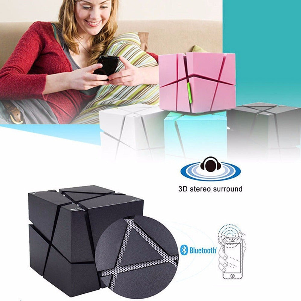 HKM-379987 Creative Rubik's Cube Bluetooth Speaker with Colorful LED Lights, Modern ABS Design