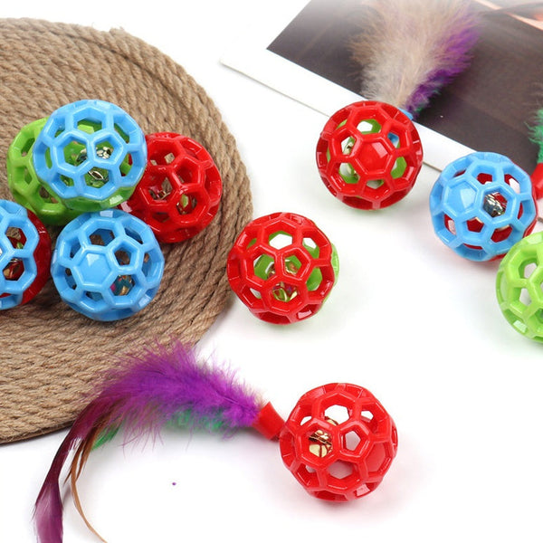 HKM-3843261 Durable Rubber Hollow Ball Pet Toy for Dogs and Cats - Two-Color Design