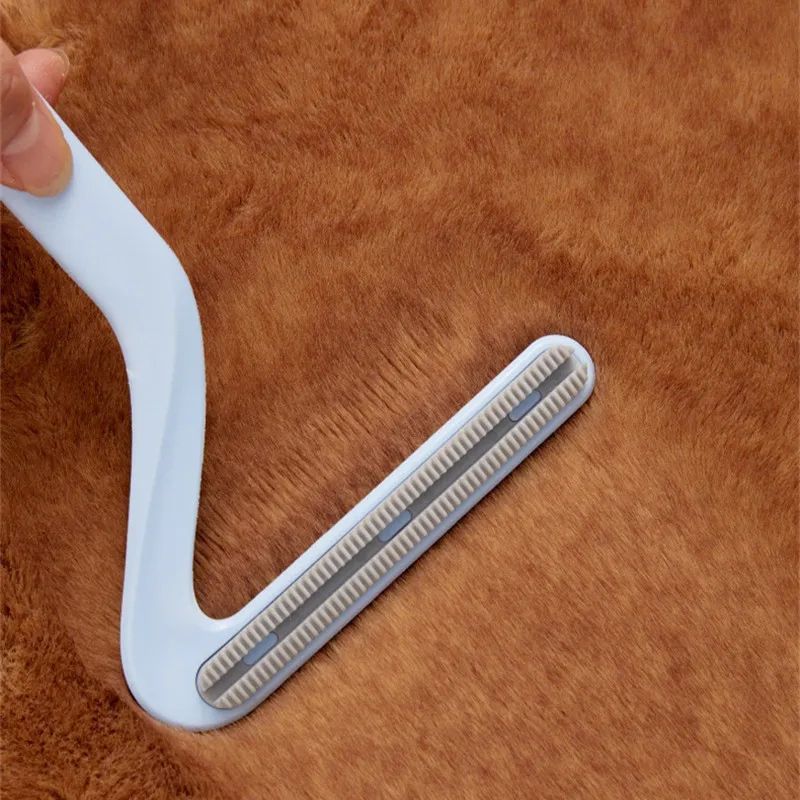 HKM-3846205 Double-Sided Pet Hair Removal Comb for Effective Cat and Dog Fur Cleaning