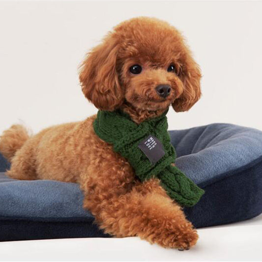 HKM-3940541 Wool Pet Scarf for Small Dogs and Cats - Warm and Stylish in Green and Red
