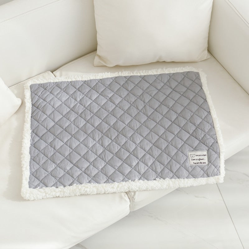 HKM-3956285 Warm Terry Pet Blanket for Cats - Quilted Cushion in Blue, Pink, Yellow, and Gray - Sizes M, L, XL