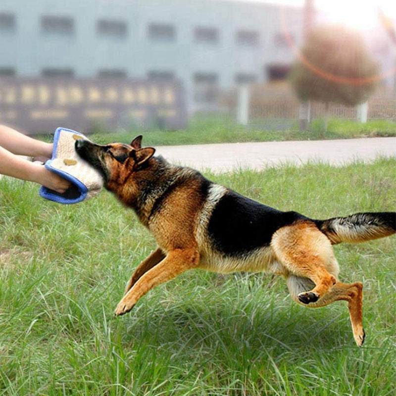 HKM-3965629 Durable Bite Pillow for Dog Training with Soft Handles and Tear-Resistant Hemp Material
