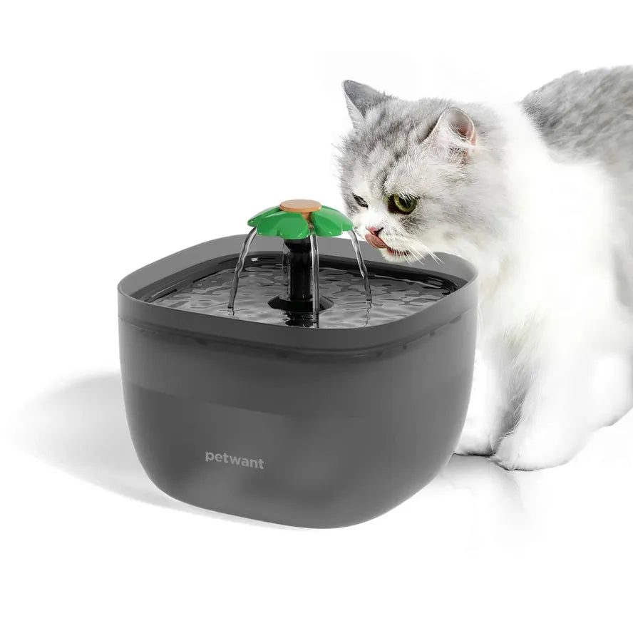 HKM-398227 Pet Water Fountain with 2L BPA-Free Capacity and 360° Water Outlet, Automated Filter System and Ultra-Quiet Pump