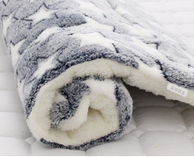 HKM-4083773 Four Seasons Universal Pet Mat - Flannel & Lamb Wool Cozy Bed for Small Animals