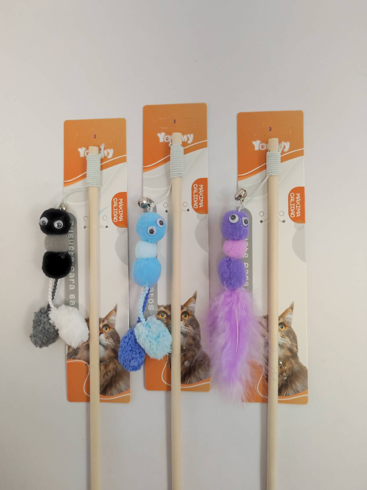 HKM-4161597 Little Ants Cat Treats: Tantalizing Teaser Sticks for Playful Felines