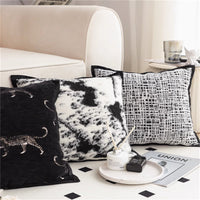 HKM-418835 Three-Dimensional Black and White Leopard Square Pillow Cover