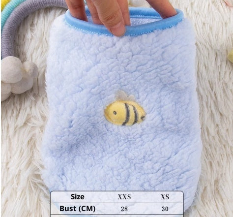 HKM-4189373 Adorable Ultra-Small Puppy and Kitten Clothing in Various Colors and Designs for Unisex Wear