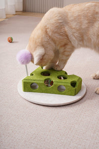 HKM-4200125 Interactive Cat Puzzle Toy with Suction Cup Base and Spring Teaser for Engaging Solo Play