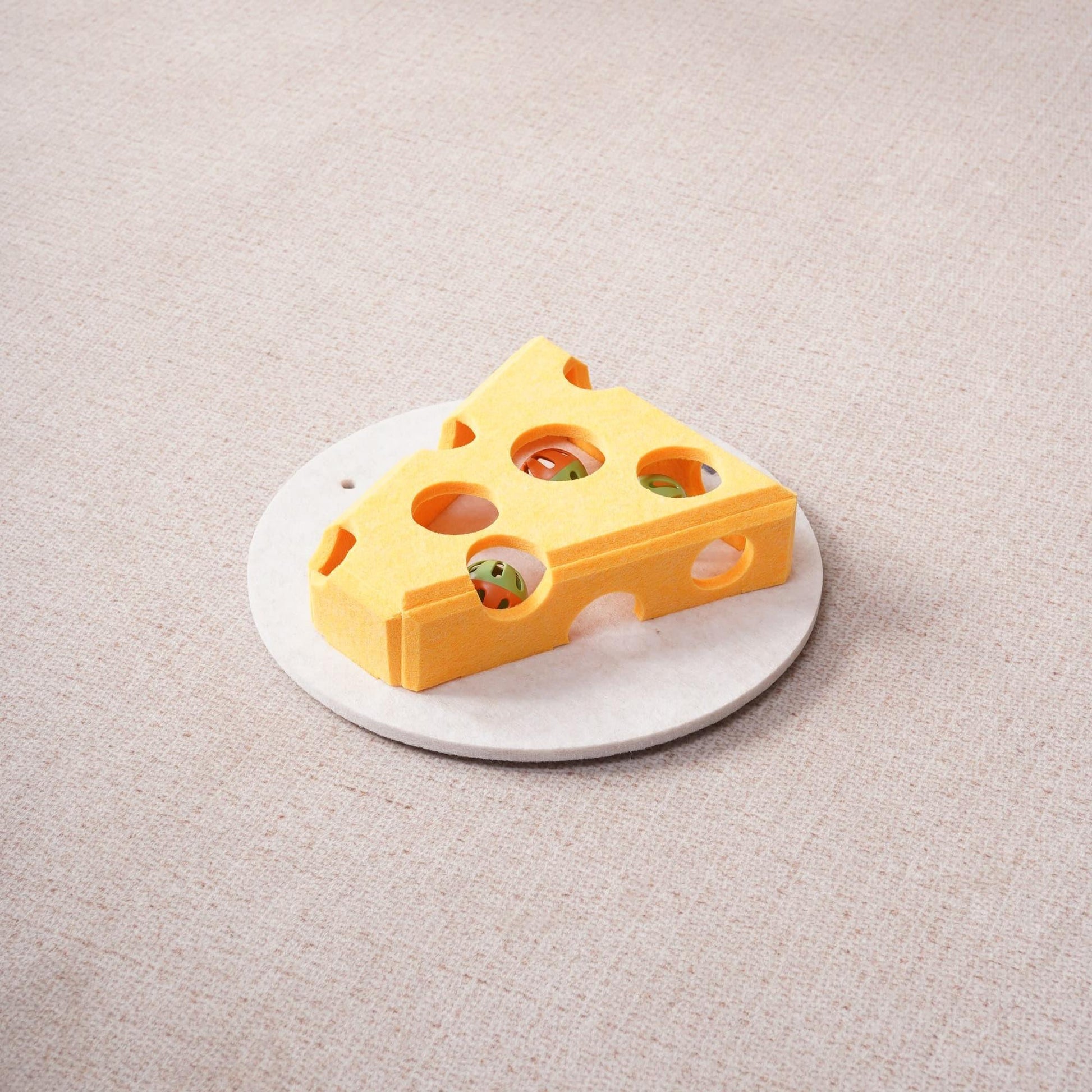 HKM-4200125 Interactive Cat Puzzle Toy with Suction Cup Base and Spring Teaser for Engaging Solo Play