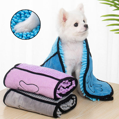 HKM-4281789 Super Absorbent Microfiber Towel for Dogs and Cats ¨C Quick-Drying Pet Bathrobe with Double Pockets, Chenille Material, 62x23cm