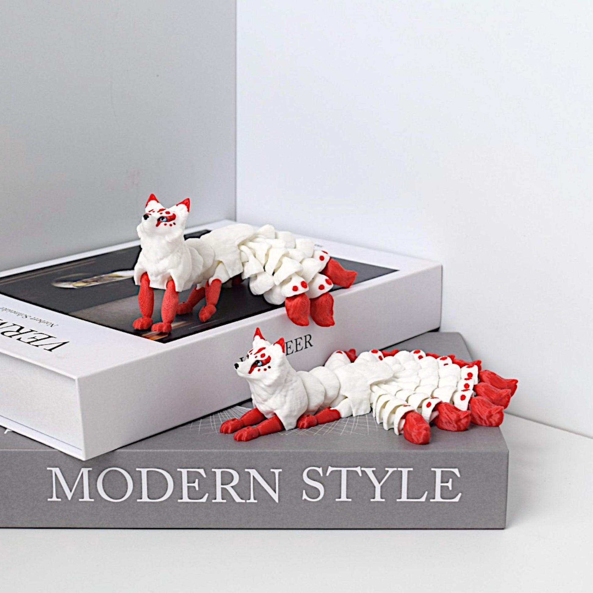 HKM-4315709 Nine-Tailed Fox Figurine with Exquisite Details and Enchanting Design