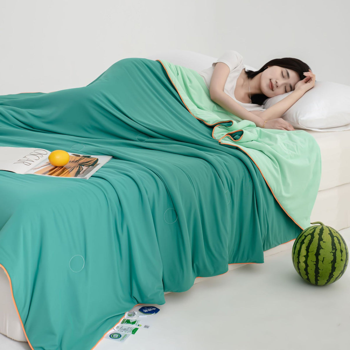 HKM-431699 Summer Lightweight Machine Washable Quilt with Cool Fiber and Airable Cover