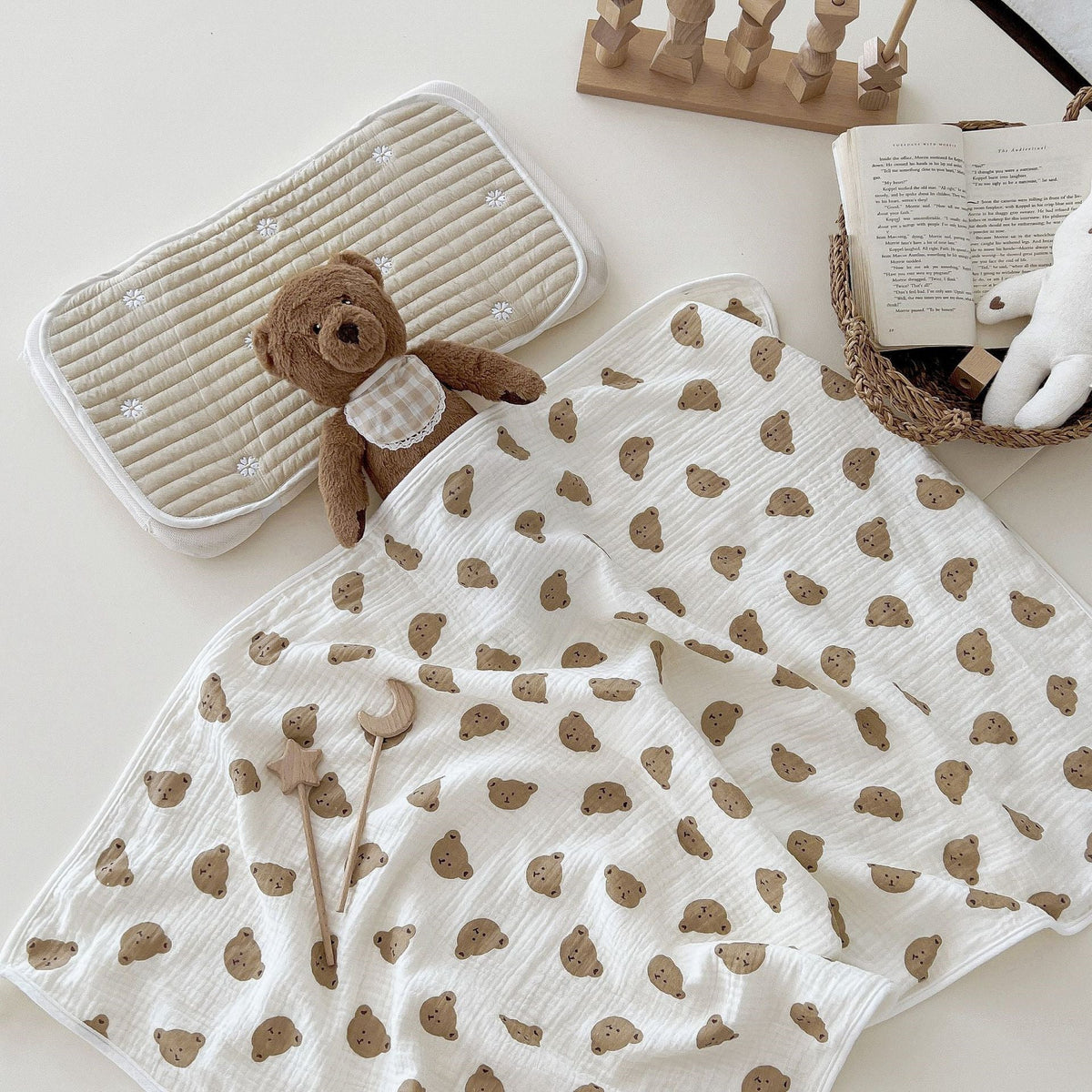 HKM-431955 Cotton Baby Bath Towel - Soft and Durable for All Seasons, Various Cartoon Patterns Available