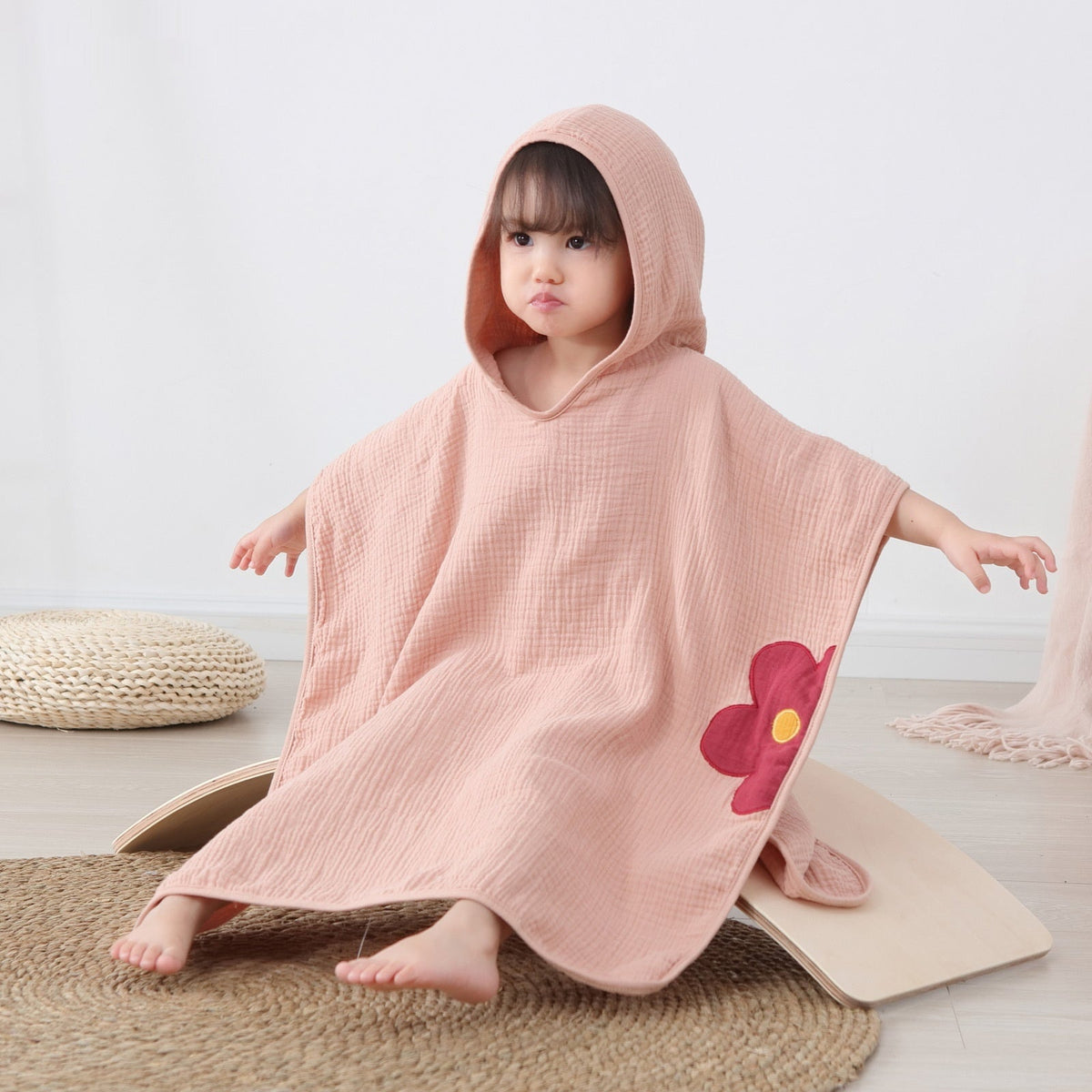 HKM-433107 Cotton Gauze Hooded Bath Towel for Kids with Flower and Cartoon Designs