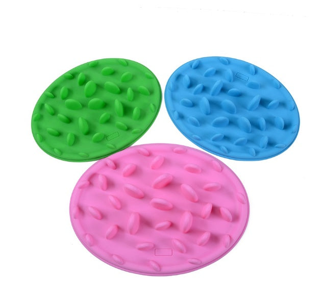HKM-4348477 Silica Gel Dog Licking Plate Mold - 15x15cm, Easy to Clean and Maintain