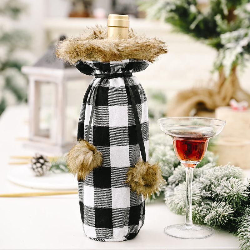 HKM-437267 Creative Mechanical Sewing Wine Bottle Cover - Red & Black Check Cloth, 30cm Height