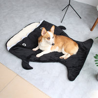 HKM-4411453 Removable and Washable Pet Kennel with Plush Warmth in Green, Blue, and Black Shark Designs