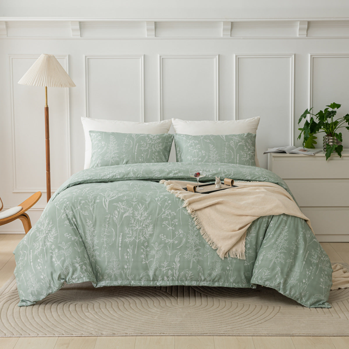 HKM-442579 Hand-Painted Green Plant & Flower Quilt Set - Three-Piece Bedding Collection