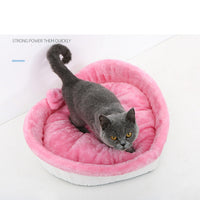 HKM-4509757 Heart-Shaped Pet Nest Bed for Small and Medium Cats and Dogs in Linen and Arctic Wool