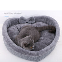 HKM-4509757 Heart-Shaped Pet Nest Bed for Small and Medium Cats and Dogs in Linen and Arctic Wool
