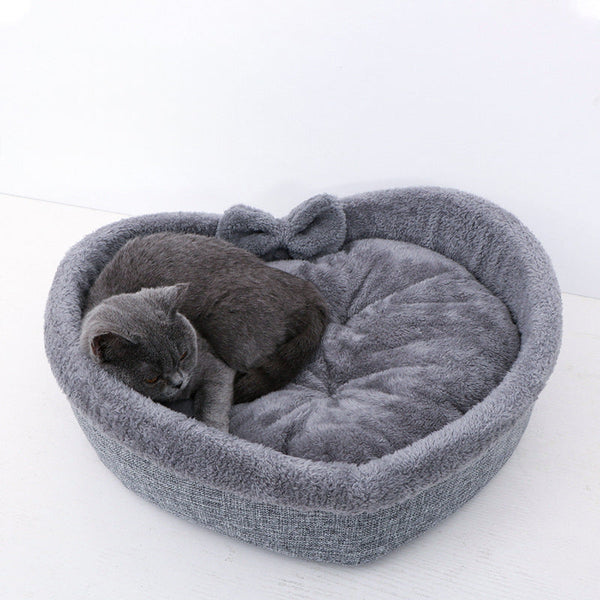 HKM-4509757 Heart-Shaped Pet Nest Bed for Small and Medium Cats and Dogs in Linen and Arctic Wool