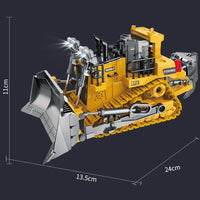 HKM-451091 Remote Control Alloy Engineering Bulldozer Toy with Light and Sound - 2.4G Wireless Excavator Vehicle