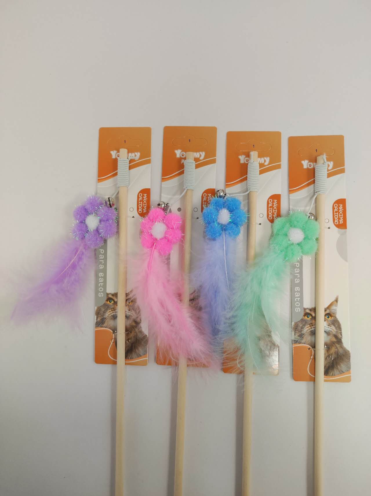 HKM-4577853 Wooden Cat Teasing Stick with Small Flower Decoration