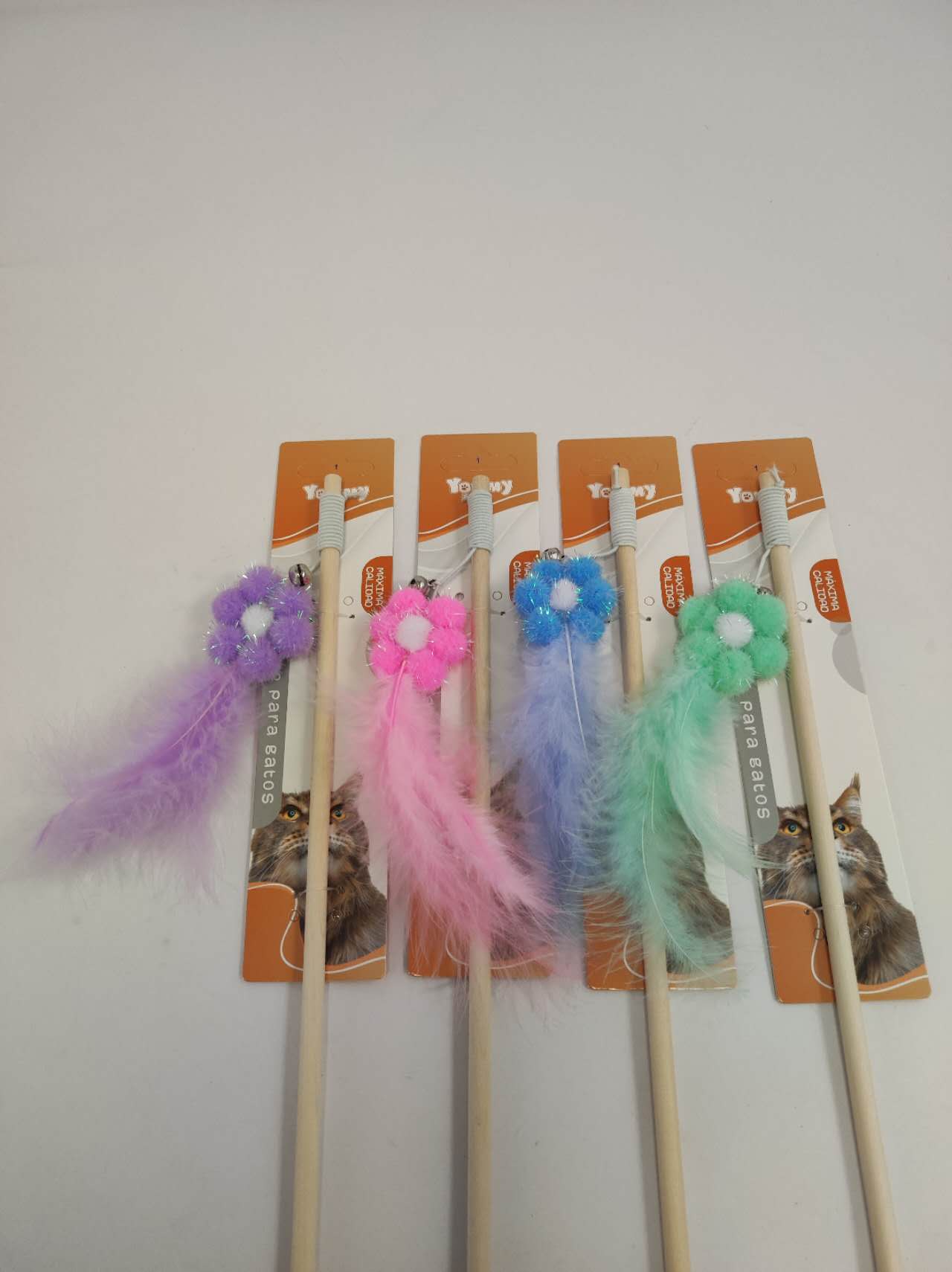 HKM-4577853 Wooden Cat Teasing Stick with Small Flower Decoration
