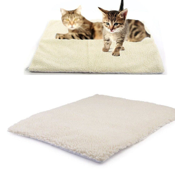 HKM-4578877 Self-Heating Pet Mat for Cats and Dogs, Hand Sewn with Lamb Hair and Tin Foil, 64x49cm (Small) / 90x64cm (Large)