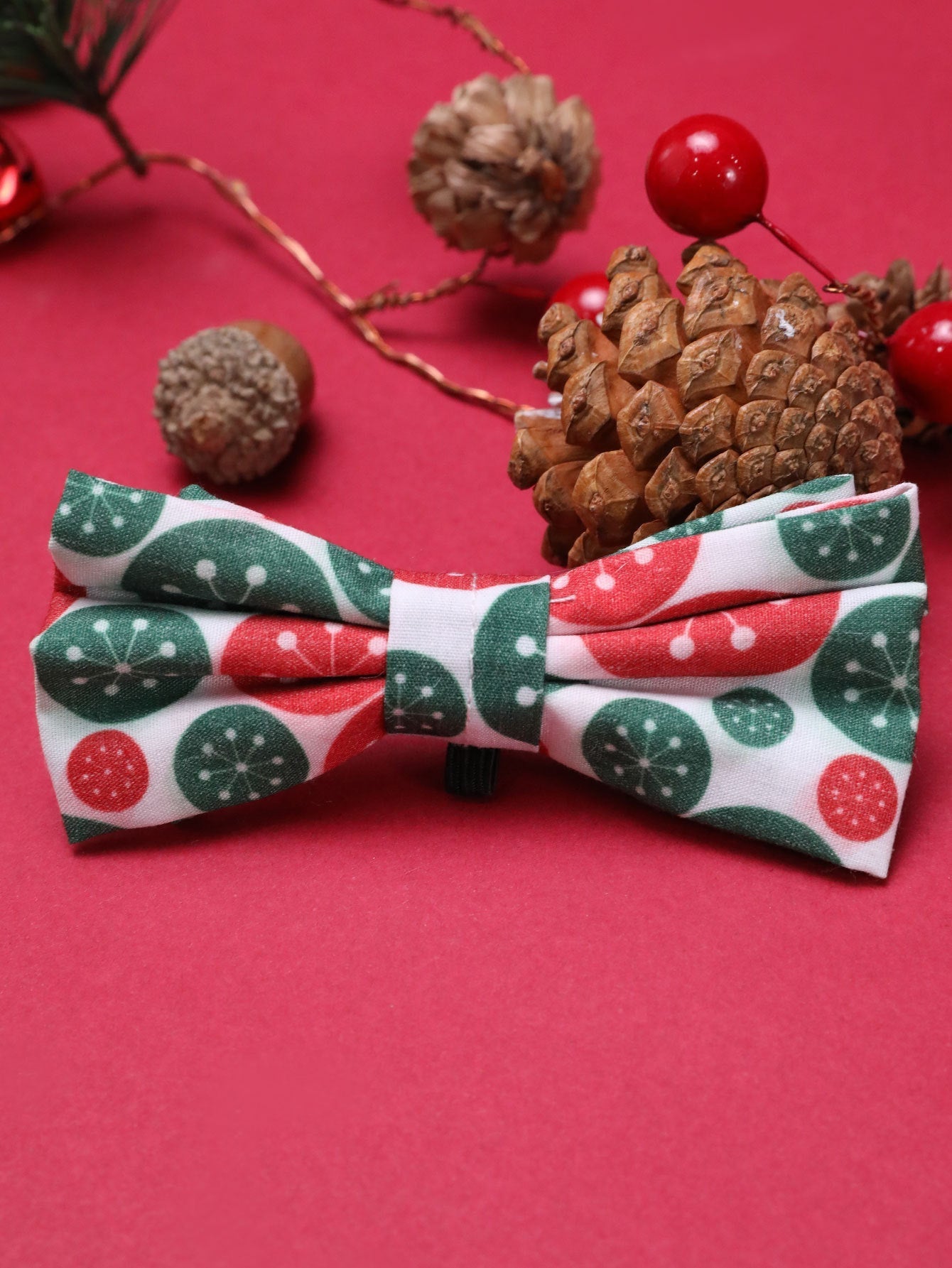 HKM-4622909 Christmas-Themed Dog Bib Accessories Set with Scarves, Bow Ties, and Socks in Various Colors