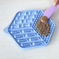 HKM-4627261 Silicone Dog Lick Pad for Puppies - High & Low Temperature Resistant, 17.5cm
