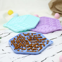 HKM-4627261 Silicone Dog Lick Pad for Puppies - High & Low Temperature Resistant, 17.5cm