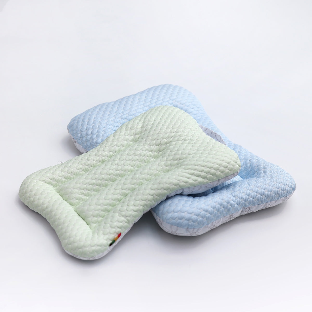 HKM-4671421 Cooling Pet Bed Mat - Non-Stick, Hair-Resistant, Oxford Cloth - Light Blue or Light Green - S & M Sizes