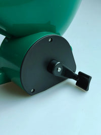 HKM-475859 Handheld 1.5L Seed and Fertilizer Spreader for Efficient Lawn and Garden Care